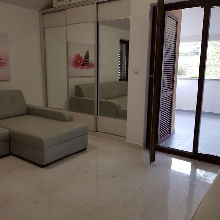 Relax Zone III Apartment Malinska Luaran gambar