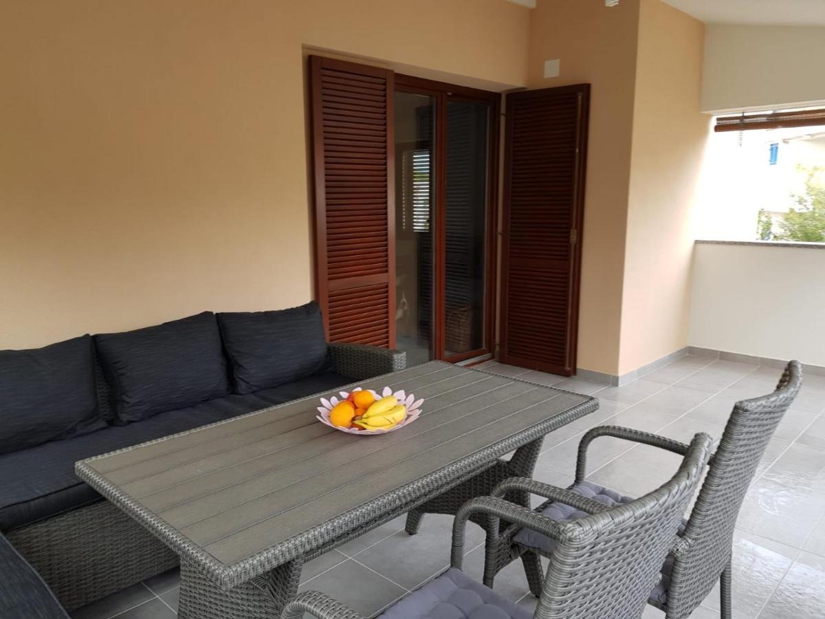 Relax Zone III Apartment Malinska Luaran gambar