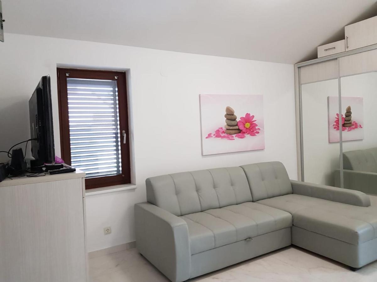 Relax Zone III Apartment Malinska Luaran gambar